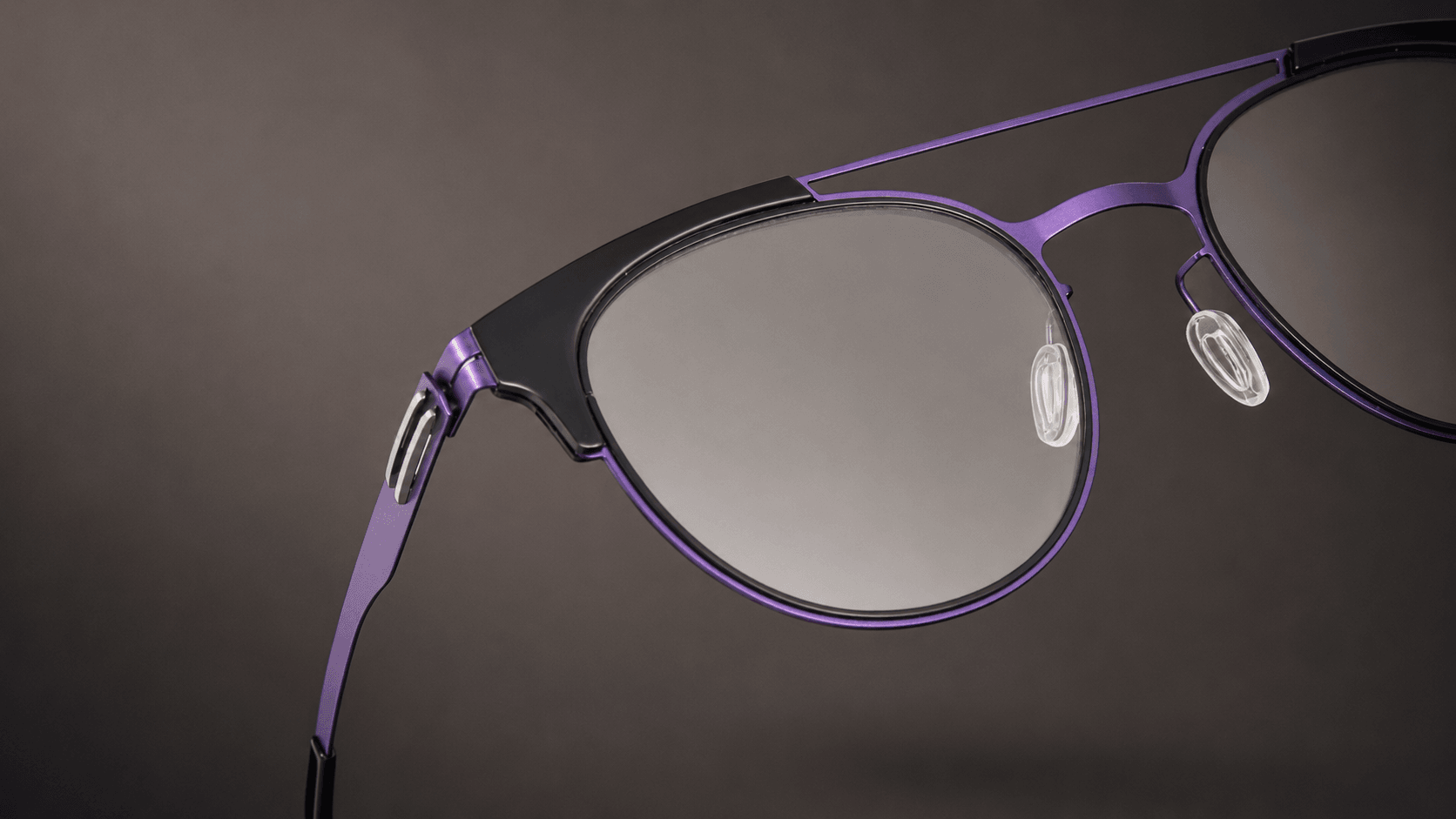Contour optical frame with a purple metal front and acetate temple tips