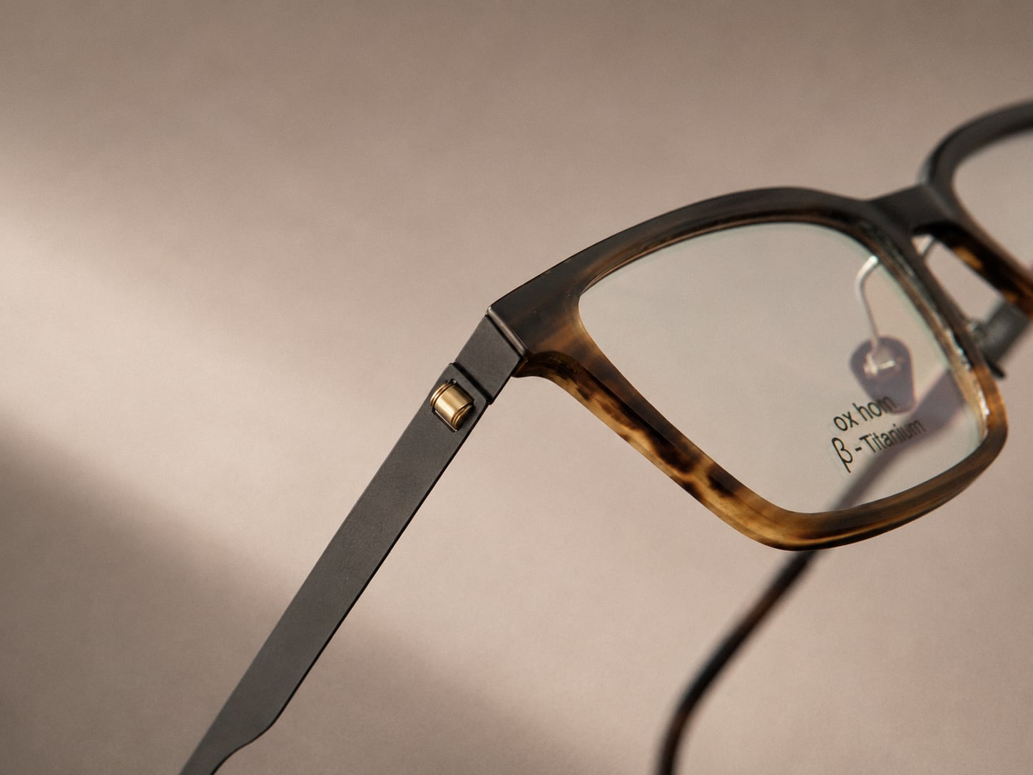 Three-quarter view of the Strata buffalo horn frame