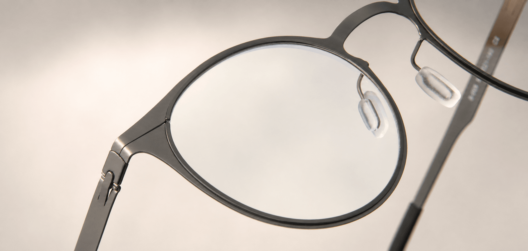 Orbit round metal optical frame with adjustable nose pads