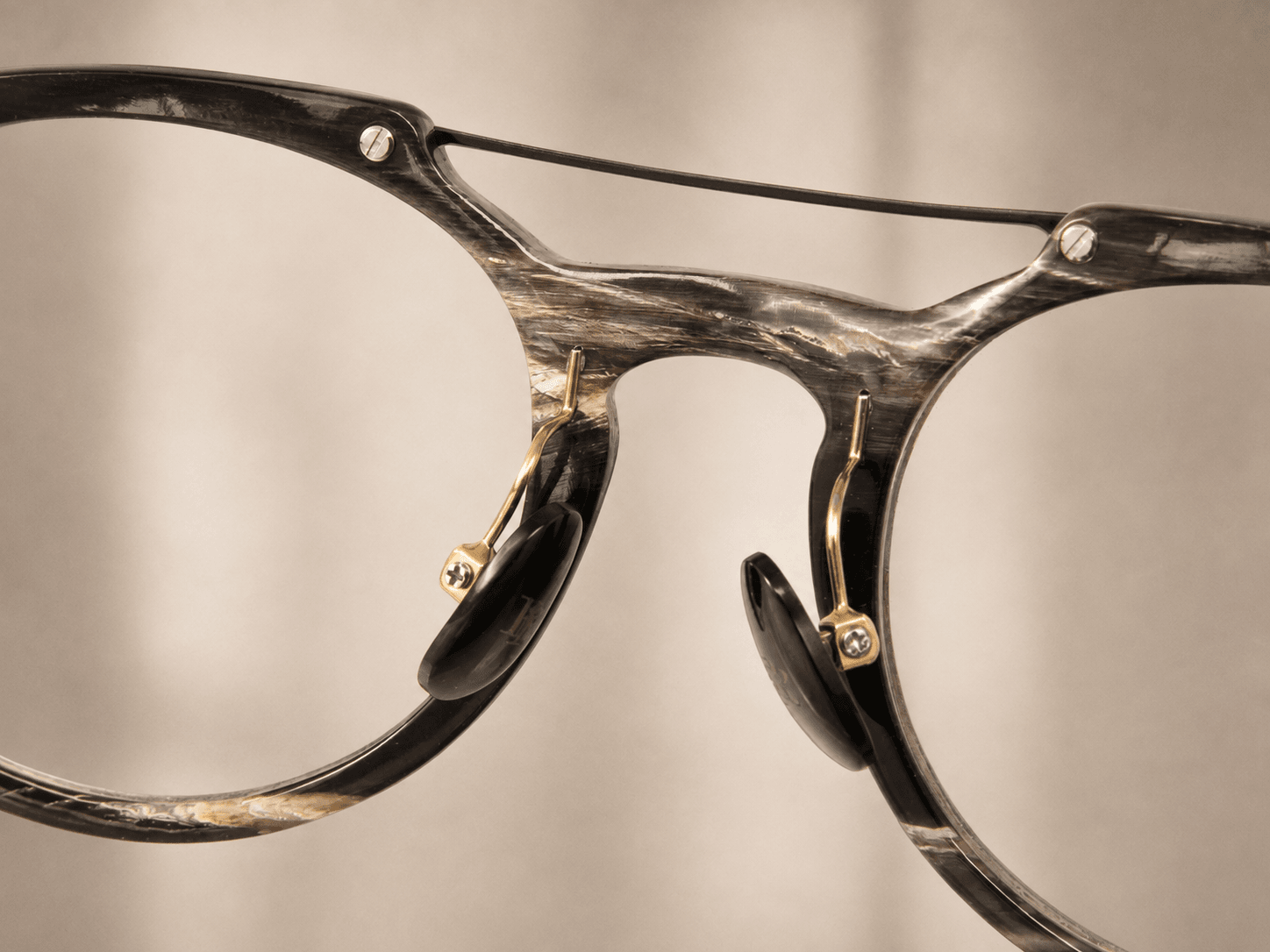 Moraine buffalo horn bridge and rim detail