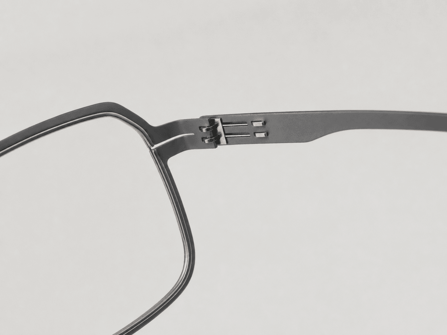 Vector temple-to-front connection detail