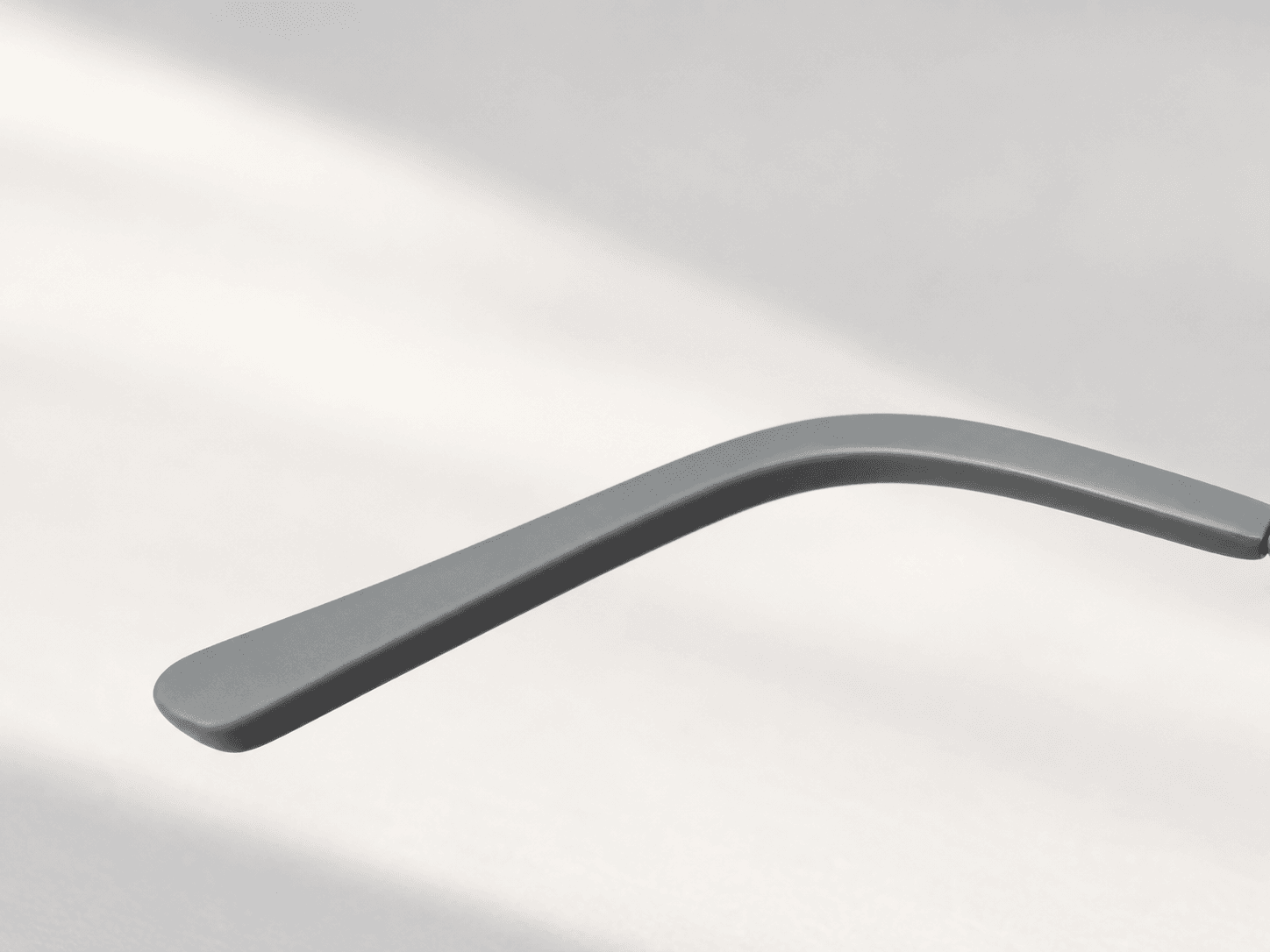 Cinder metal temple and curved temple tip