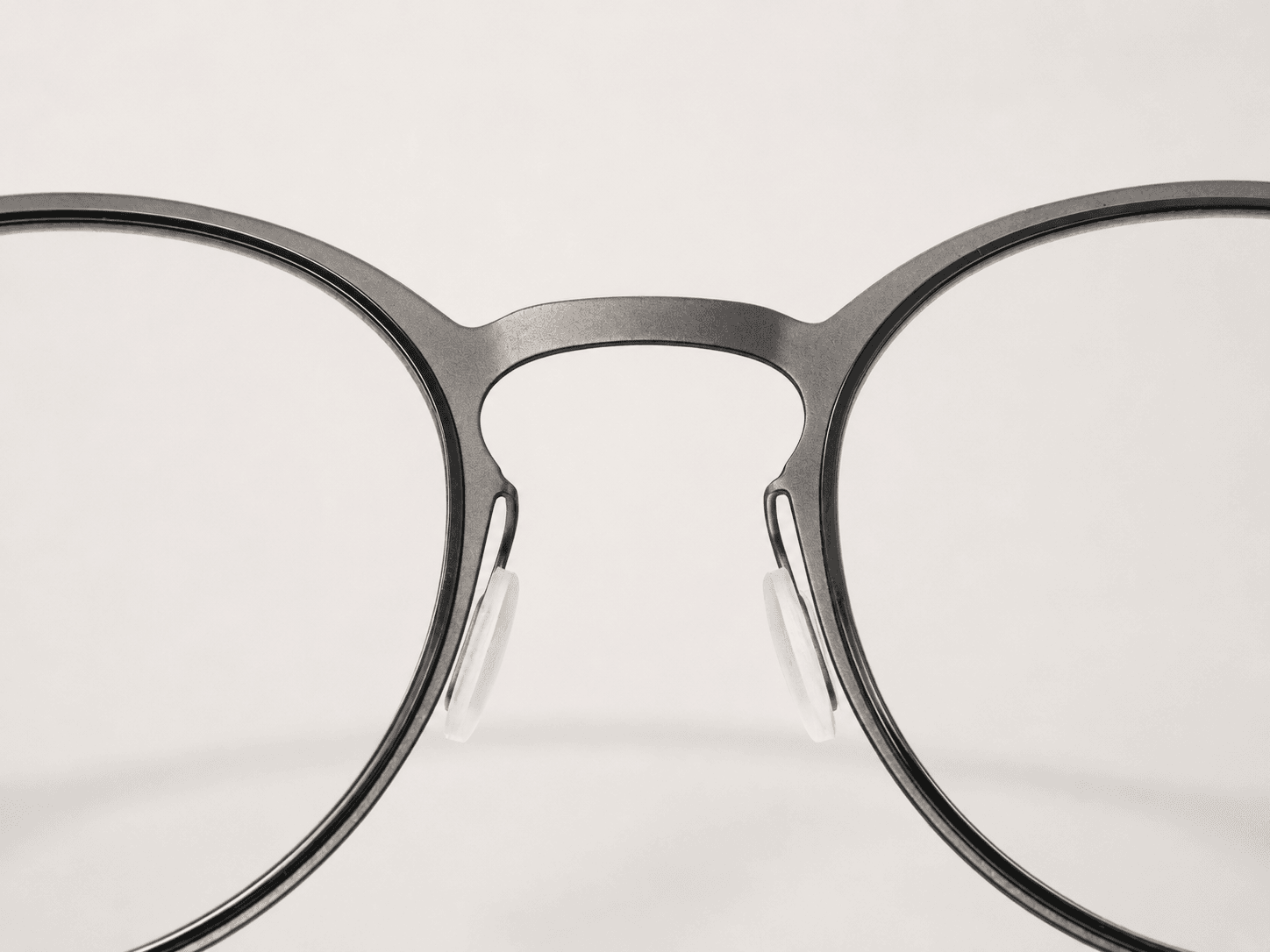 Orbit round metal frame and bridge detail